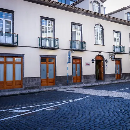 Camoes Ponta Delgada