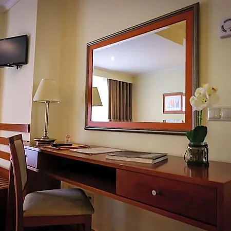Camoes Hotel 4*