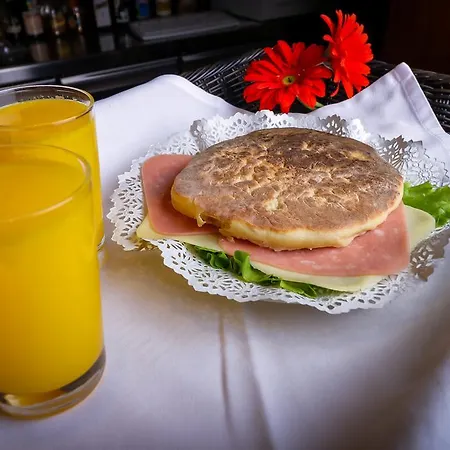 Camoes Hotel 4*