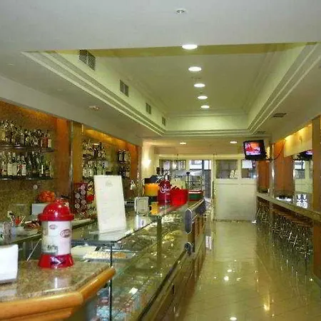 卡摩斯酒店 4*